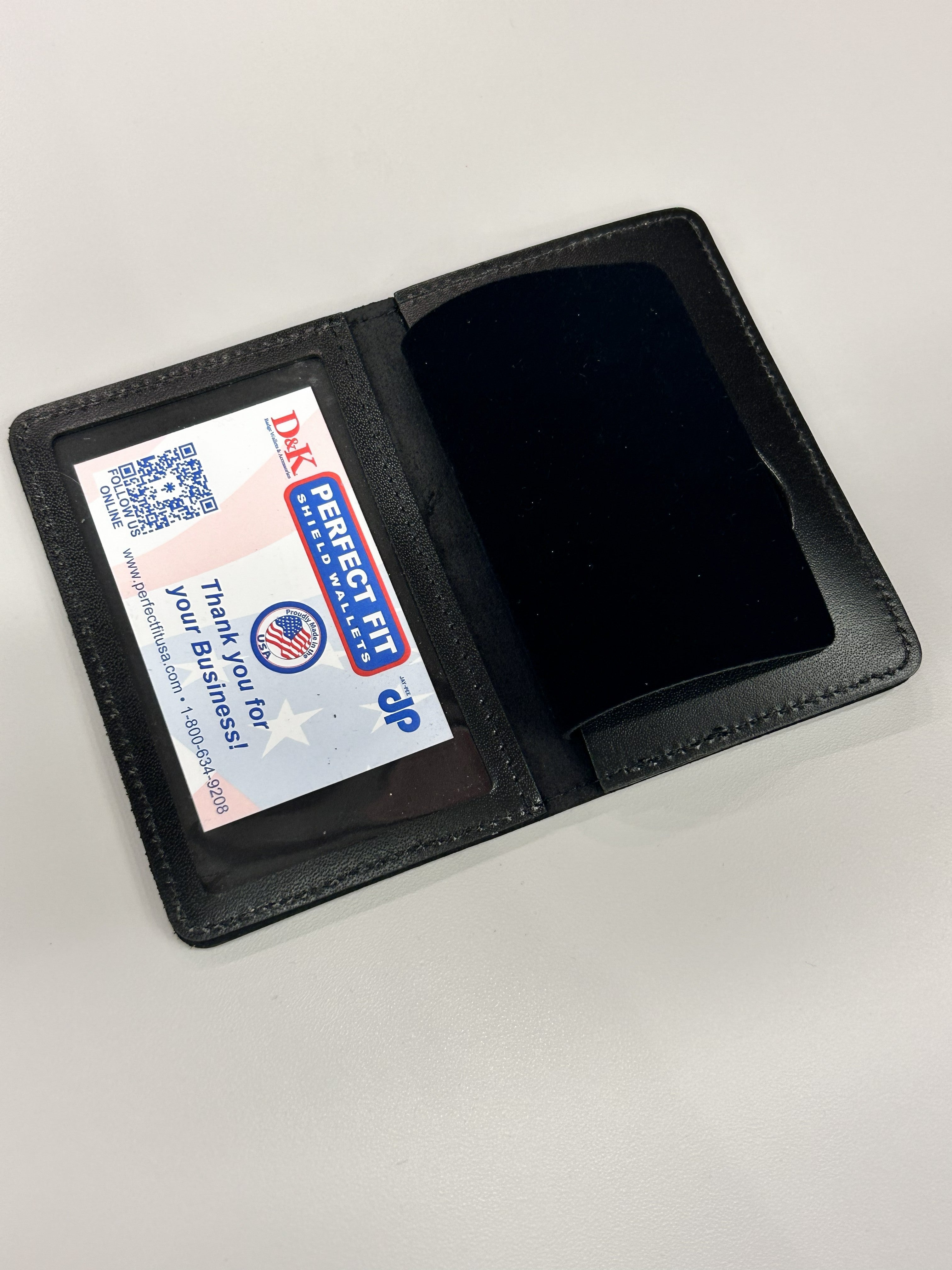 Badge/Id Wallet w. Logo